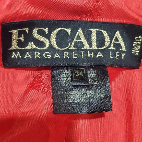 Vintage Escada red embroidered short length wool blazer - Picture 5 of 7